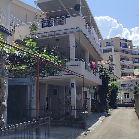 Apartments Familia ブドヴァ エクステリア 写真