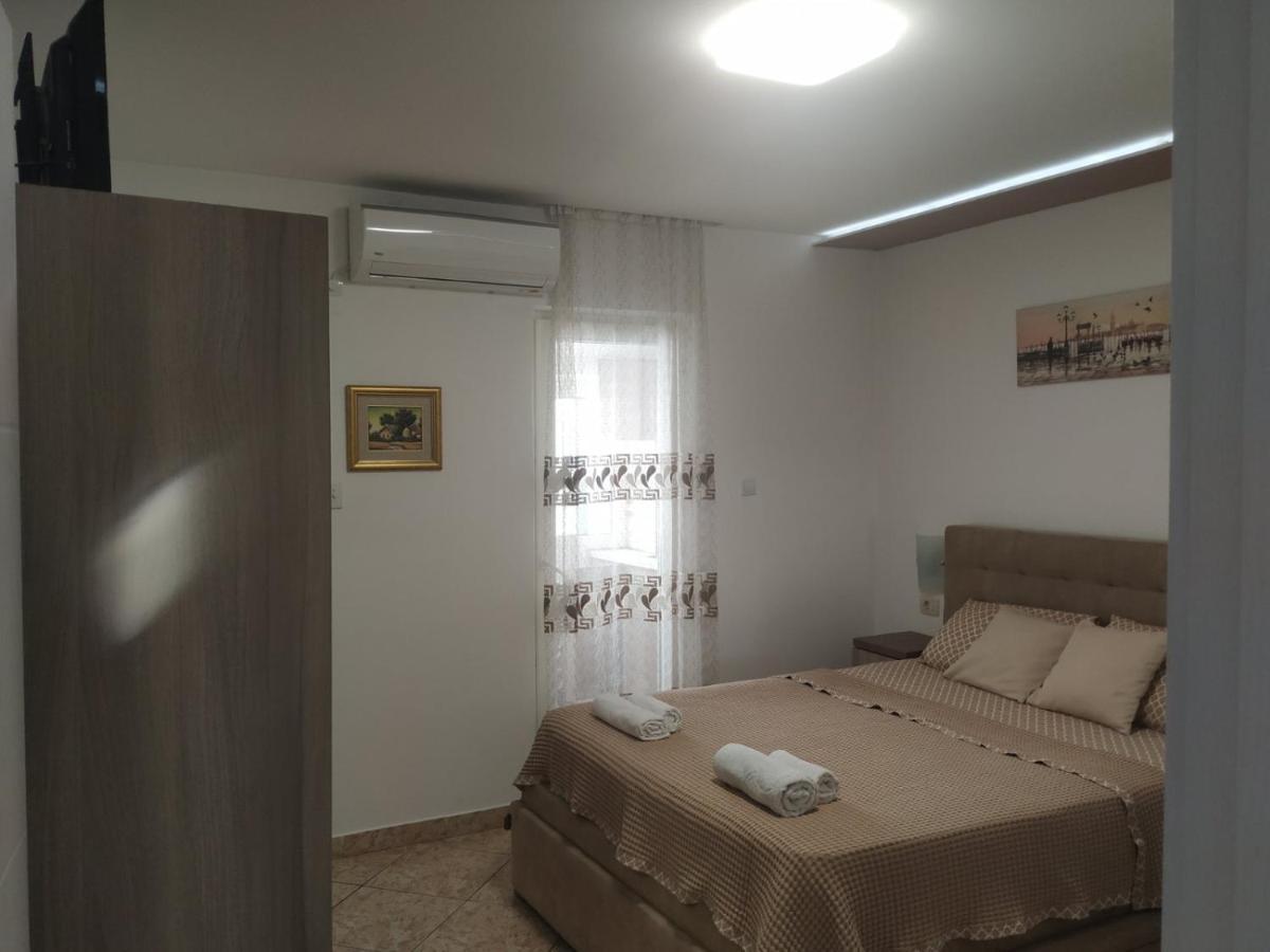 Apartments Familia ブドヴァ エクステリア 写真