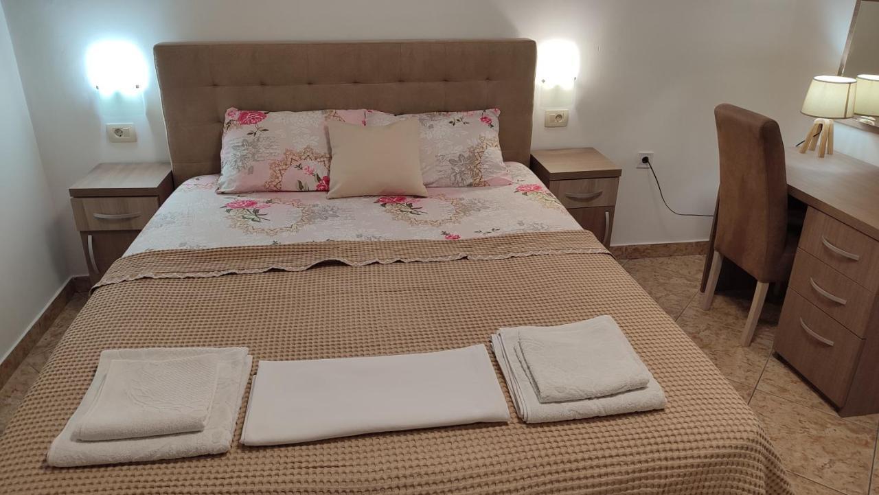 Apartments Familia ブドヴァ エクステリア 写真