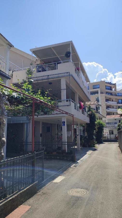 Apartments Familia ブドヴァ エクステリア 写真