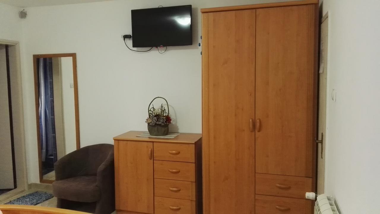 Apartments Familia ブドヴァ エクステリア 写真