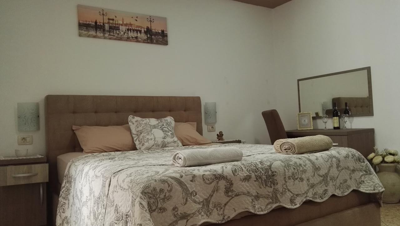 Apartments Familia ブドヴァ エクステリア 写真