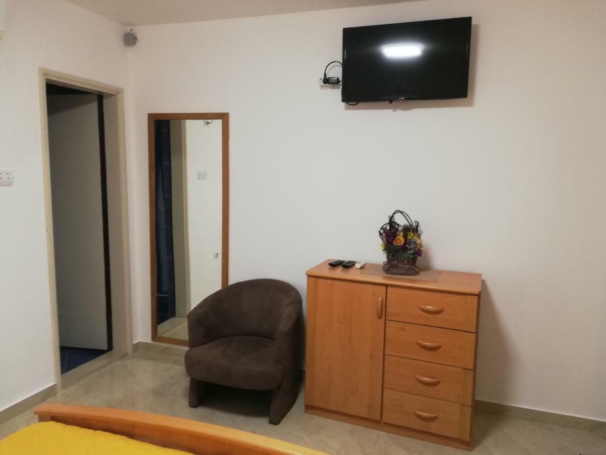 Apartments Familia ブドヴァ エクステリア 写真